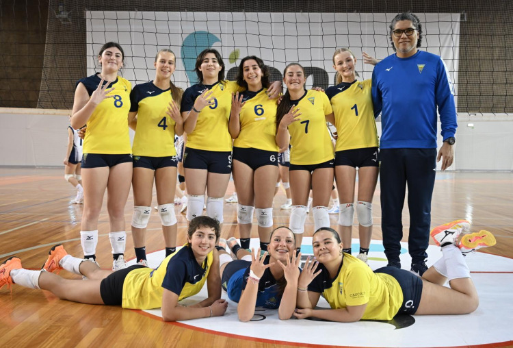 Juvenis de voleibol feminino disputam fase final do campeonato este fim de semana