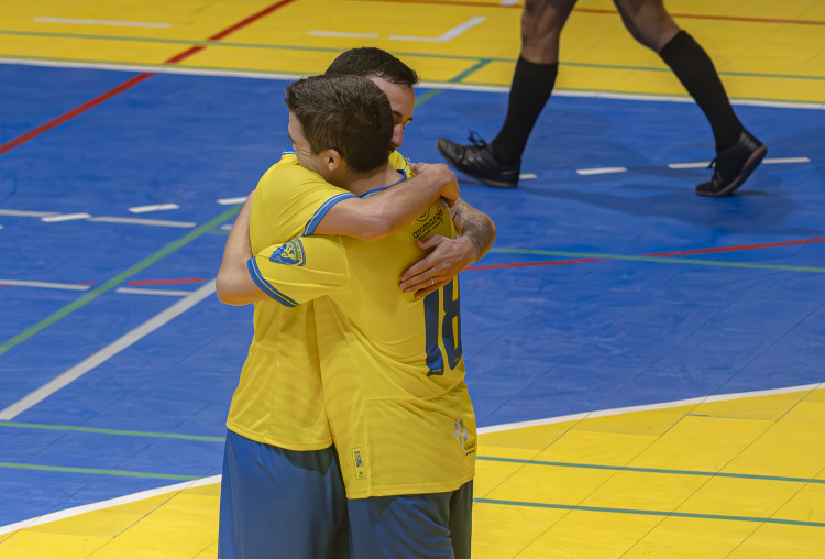 Futsal com goleada e segunda vitória consecutiva (4-10)