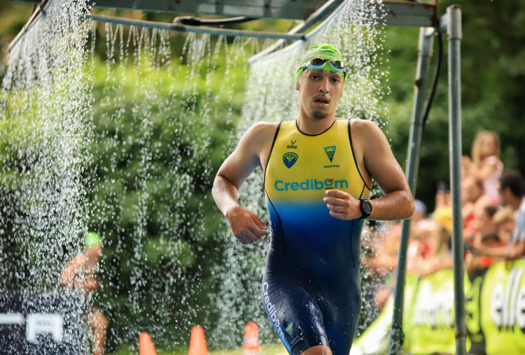 Triatleta do Estoril Praia representa Portugal no XTerra World Tour