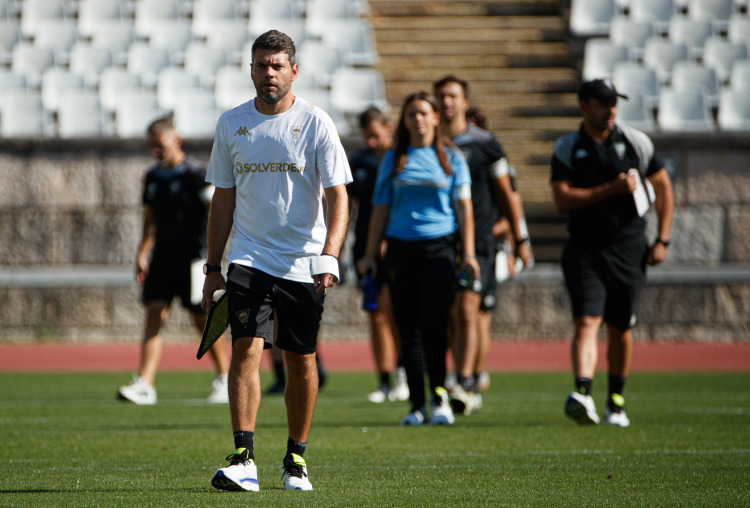 Igor Santos espera equipa competitiva em Portimão