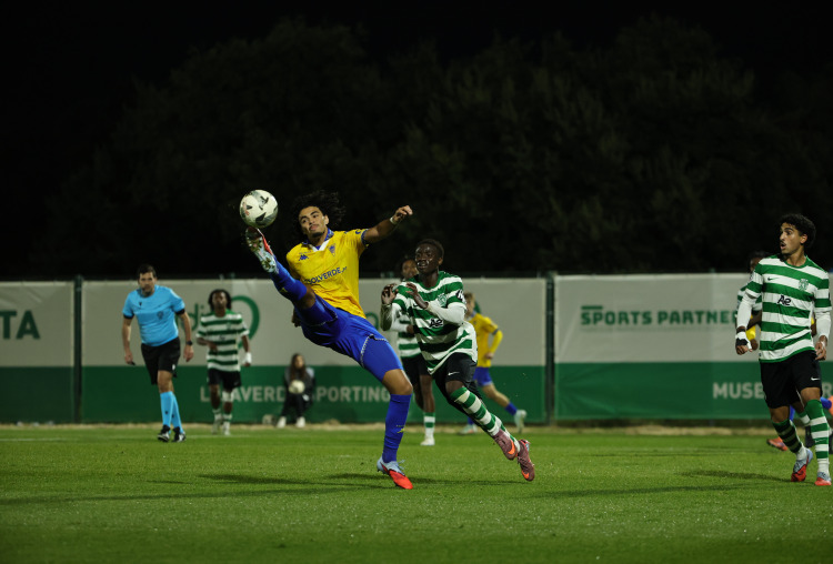 Crónica: Balde de água fria em tarde gelada