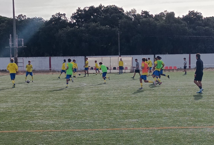 Juvenis goleiam FC Alverca (6-1)