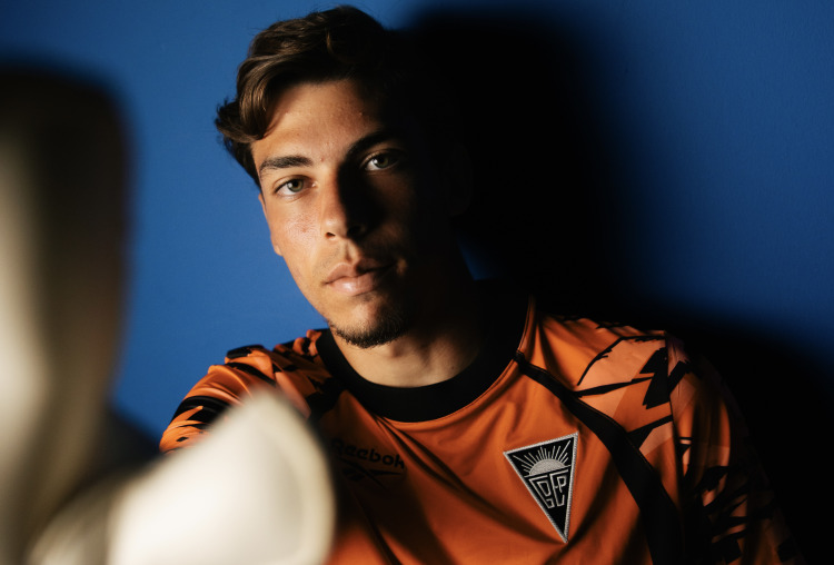 Gabriel Torres reforça a equipa de sub-23 do Estoril Praia