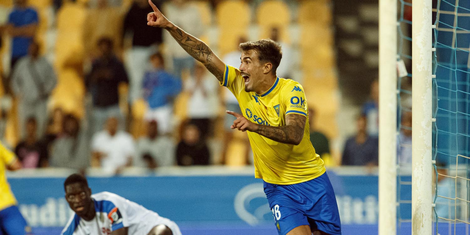 Estoril Praia e Gent com acordo por Tiago Araújo