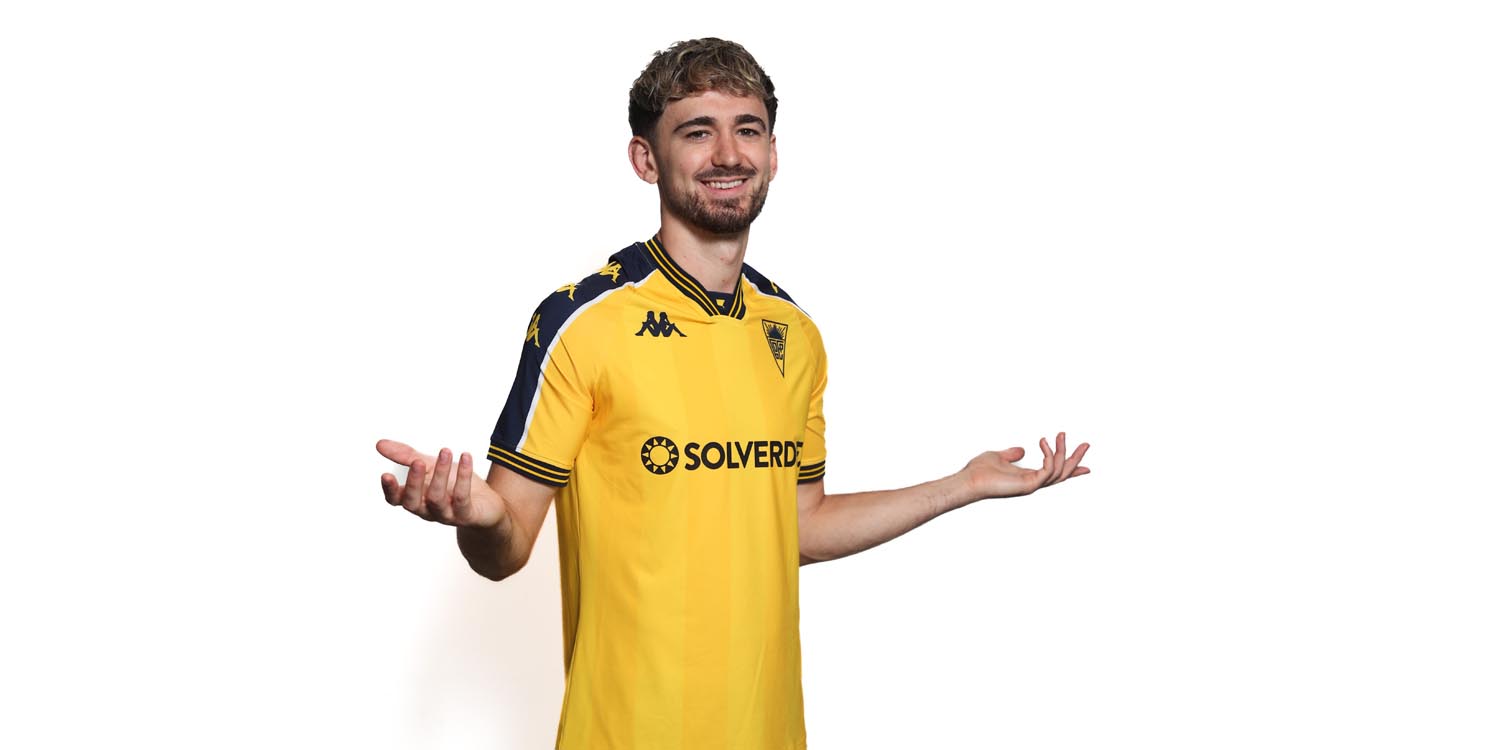 Jordan Holsgrove assina até 2028