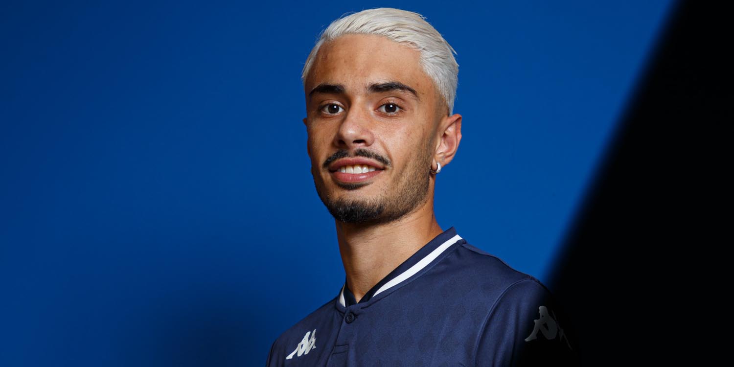 Salazar assina por quatro épocas com o Estoril Praia