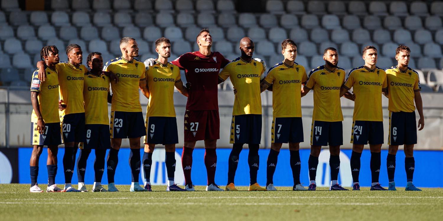 Estoril Praia derrotado no D. Afonso Henriques