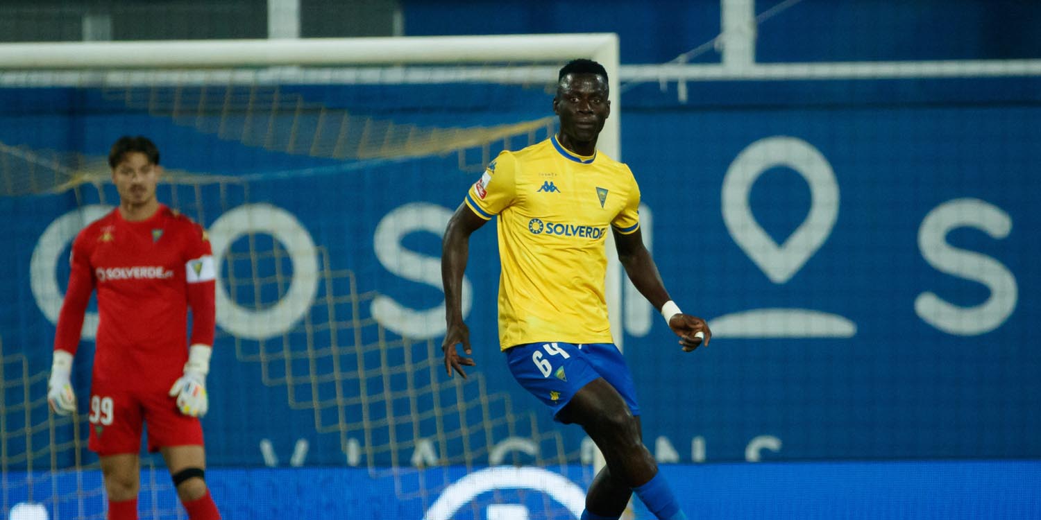 Estoril Praia chega a acordo com Athens Kallithea FC por Mor Ndiaye