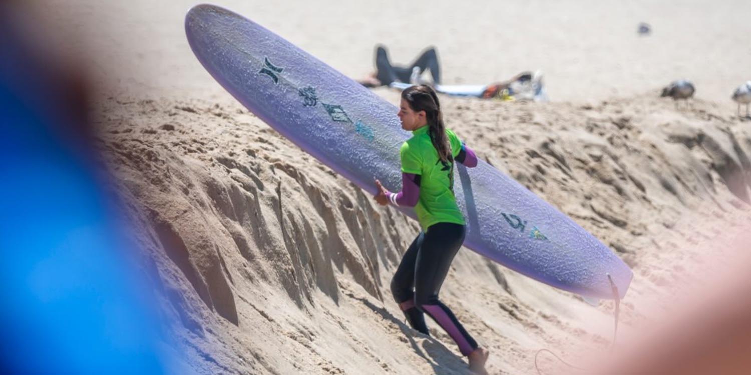Carolina Mendes disputa Campeonato Nacional de Longboard em S. Pedro do Estoril