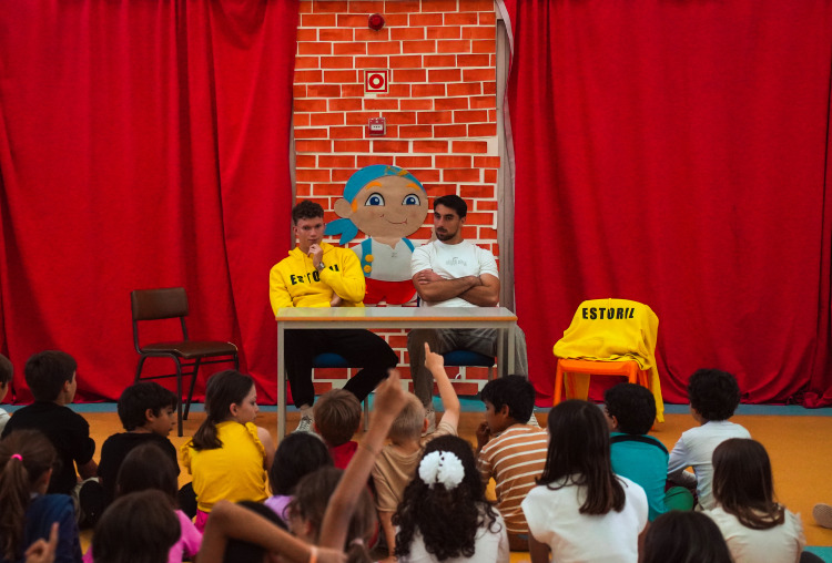 Diogo Dias e Diogo Grima de visita à Escola Básica do 1º Ciclo e Jardim de Infância Raúl Lino