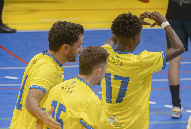 Futsal tenta dar seguimento às vitórias com receção ao 18 de Maio