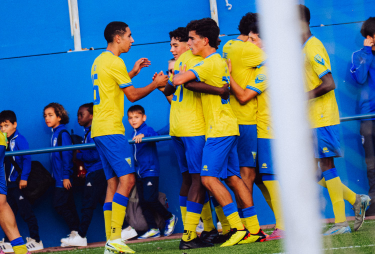 Juvenis triunfam em jogo de loucos frente a SCU Torreense (6-5)