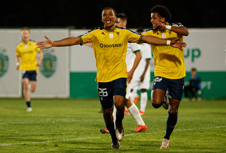 Estoril Praia chega a acordo com o AC Monza para a transferência de Manga Foe-Ondoa