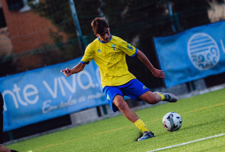 Juvenis recebem FC Famalicão na Academia Estoril Sol