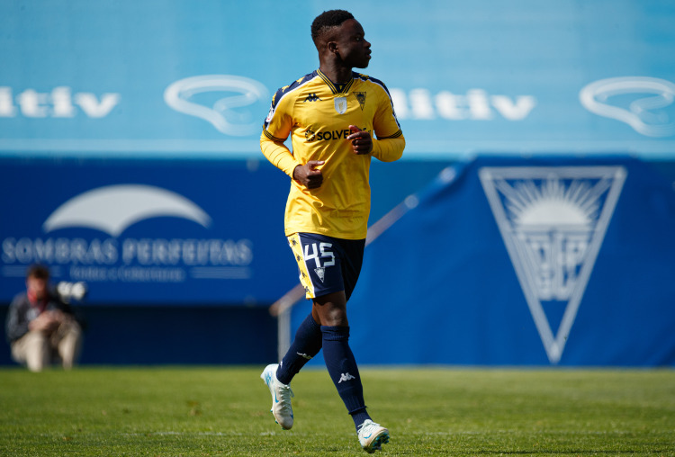 Estoril Praia chega a acordo para a rescisão de contrato de Isnaba Mané