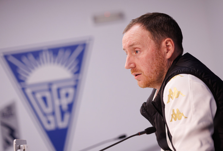Ian Cathro: “Sinto verdadeiro respeito pelo nosso trabalho”
