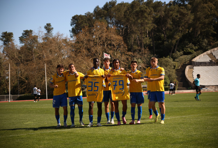 Crónica: Jovens de barba rija alcançam segunda vitória consecutiva