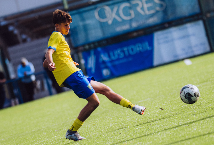 Juvenis com receção ao Real SC antes de pausa de um mês