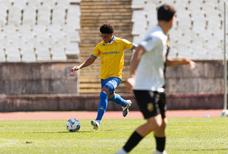 Jordan Arnolin chamado para a seleção portuguesa de sub-18