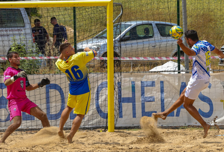 Segunda vitória consecutiva para o futebol de praia