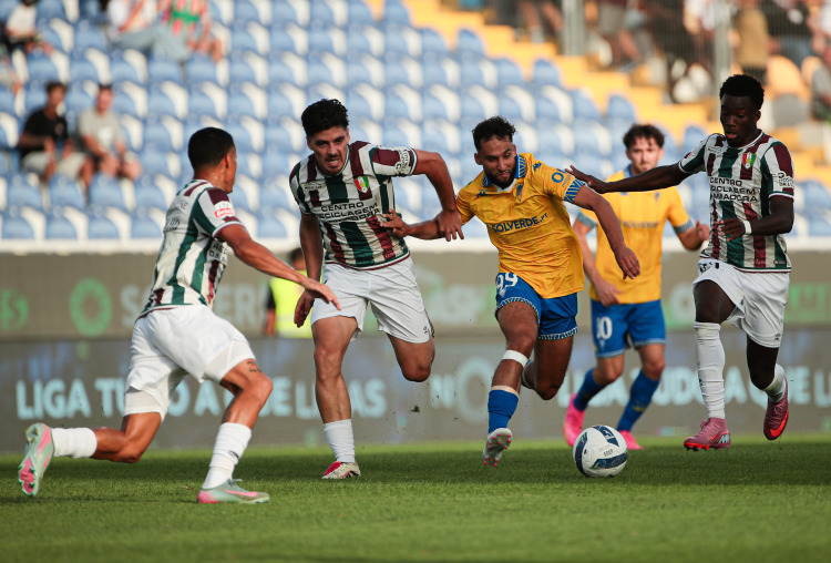Empate entre vizinhos dita divisão de pontos