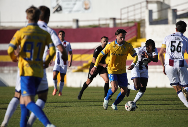 Crónica: Boa entrada não resulta em vitória