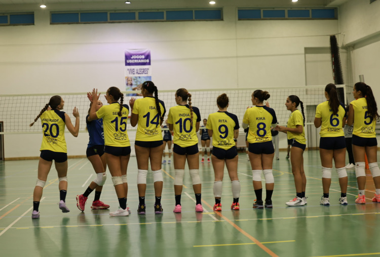 Juniores de voleibol feminino superam Sporting CP (0-3)