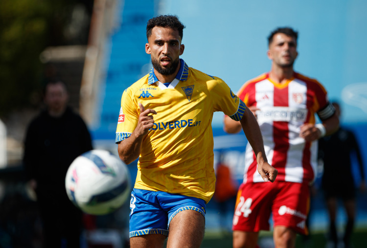 Rafik Guitane estreia-se pela seleção da Argélia