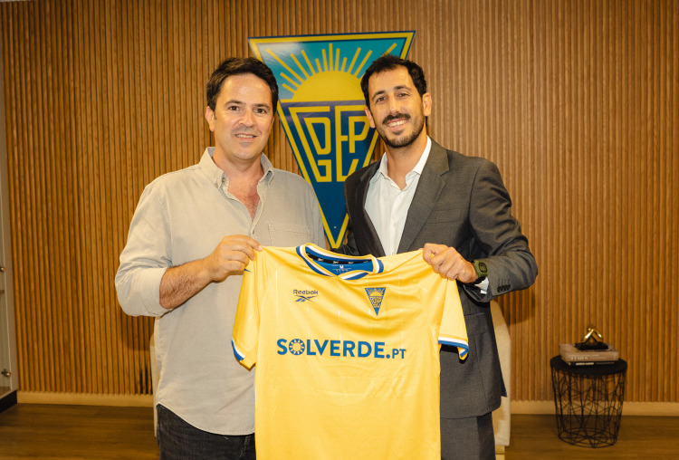 Estoril Praia celebra parceria comercial com a Fever Pitch