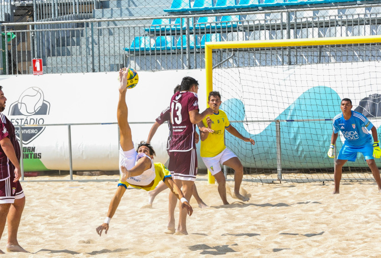 Futebol de Praia termina em quinto