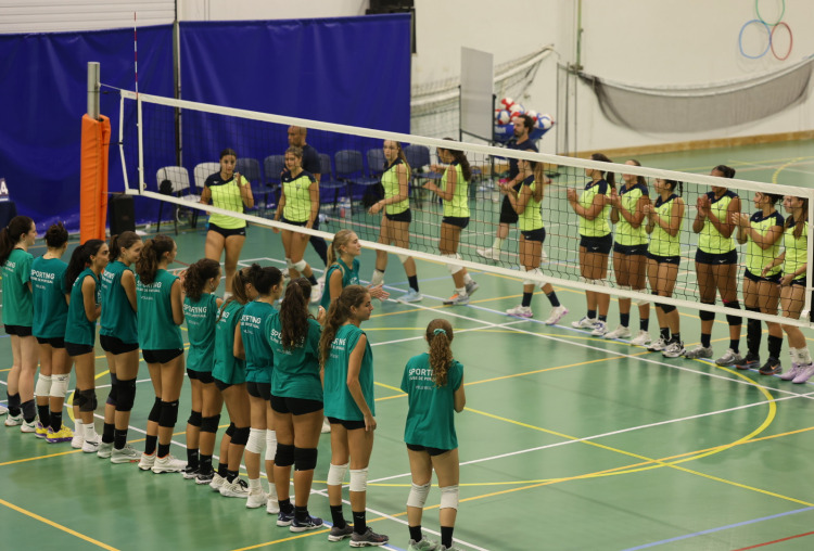 Juniores de voleibol feminino com visita ao reduto do Sporting CP