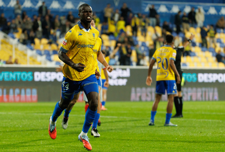 Estoril Praia chega a acordo com FC Red Bull Salzburg para a transferência de Kévin Boma