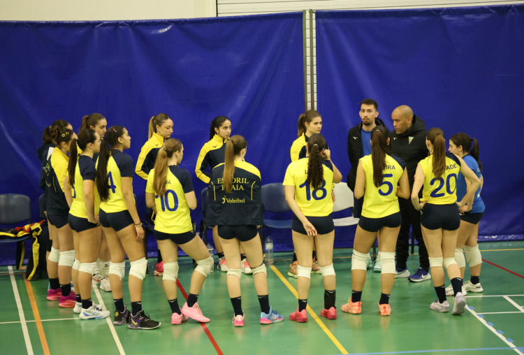 Juniores de voleibol surpreendidas em Alvalade
