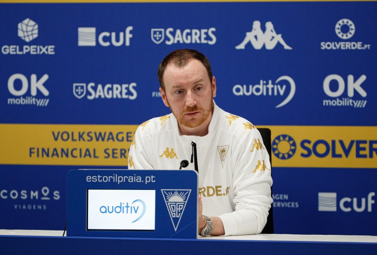 Ian Cathro: “Cada vez que entramos em campo, a nossa vida pode mudar.”