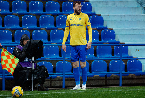 Raúl Parra rescinde com Al-Minaa e é emprestado ao Eldense