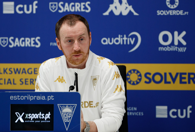 Ian Cathro espera jogo competitivo com o Nacional