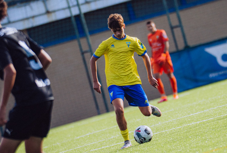 Juvenis voltam aos triunfos com goleada frente ao Real SC (4-1)