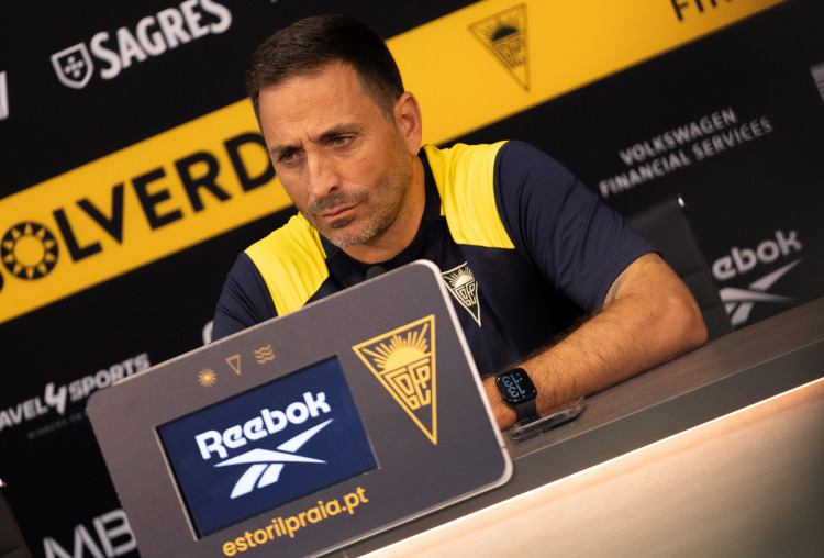 Vasco Matos: “Temos de ter a capacidade e coragem para ter bola”