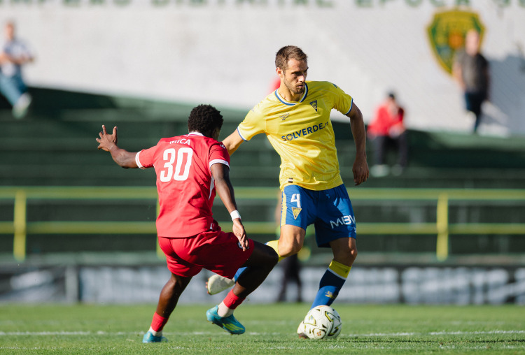 Histórico duelo termina nas grandes penalidades com sorriso estorilista