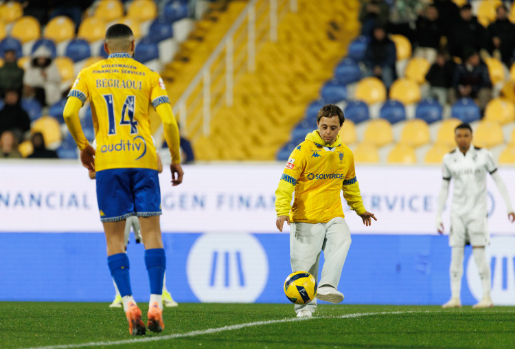 Estoril Praia recebe menção honrosa da Fundação do Futebol