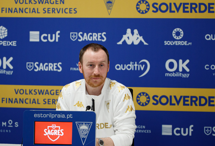 Ian Cathro: “Oportunidade para mostrar a fome de ser melhores que a semana passada.”
