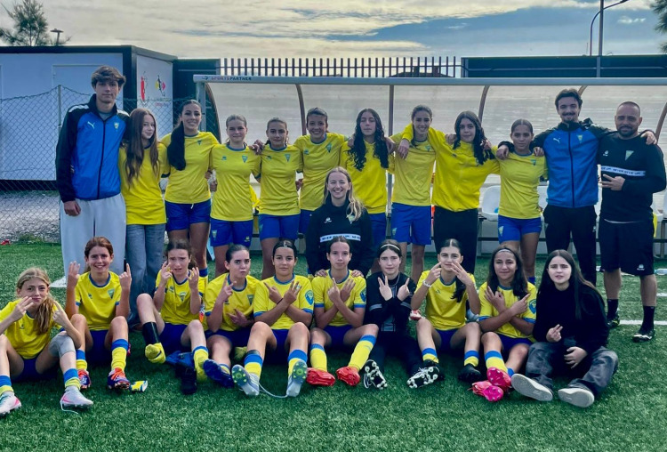 Iniciadas vencem com goleada frente a Futebol Benfica (9-0)