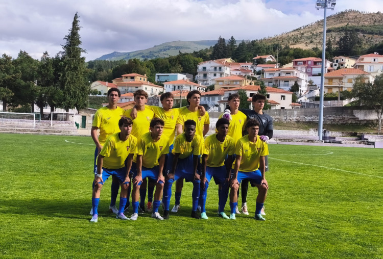 Juniores com receção ao Caldas SC para a quarta vitória consecutiva