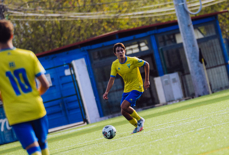 Juvenis com receção ao FC Alverca na Academia Estoril Sol