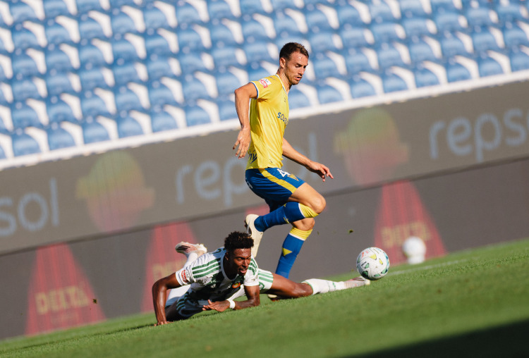 Crónica: Eficácia dita derrota caseira frente ao Rio Ave FC